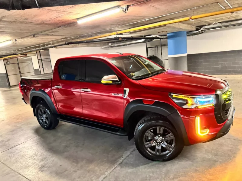 Toyota Hilux 2.8 Cd Srv 177cv 4x2 At