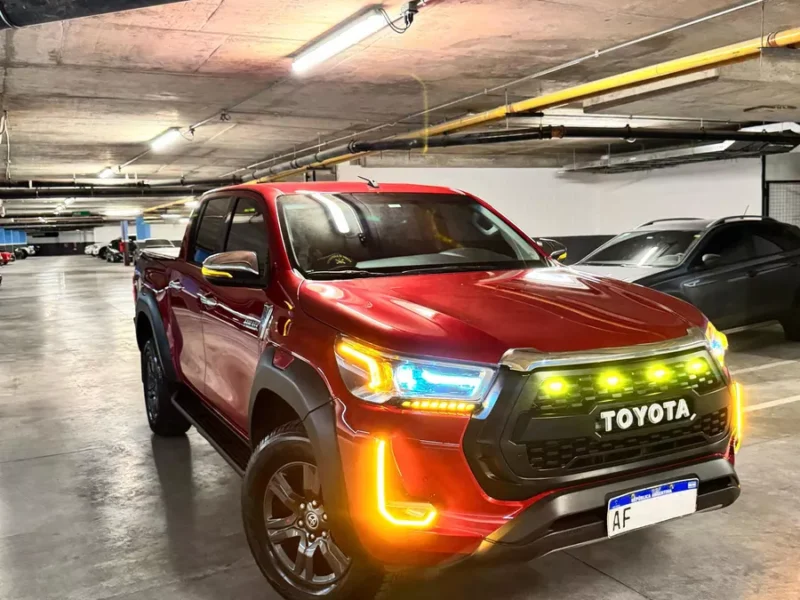 Toyota Hilux 2.8 Cd Srv 177cv 4x2 At