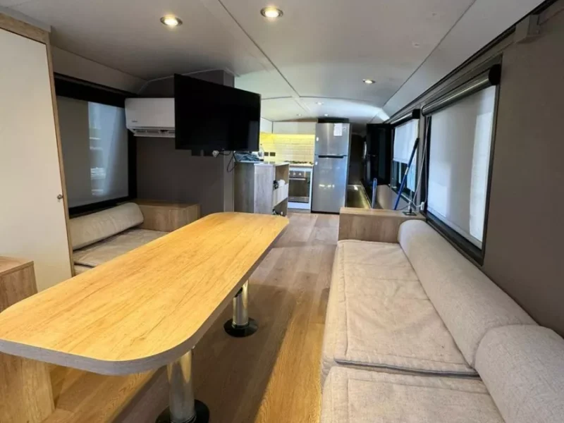 Scania K380 8x2 Motorhome 2009