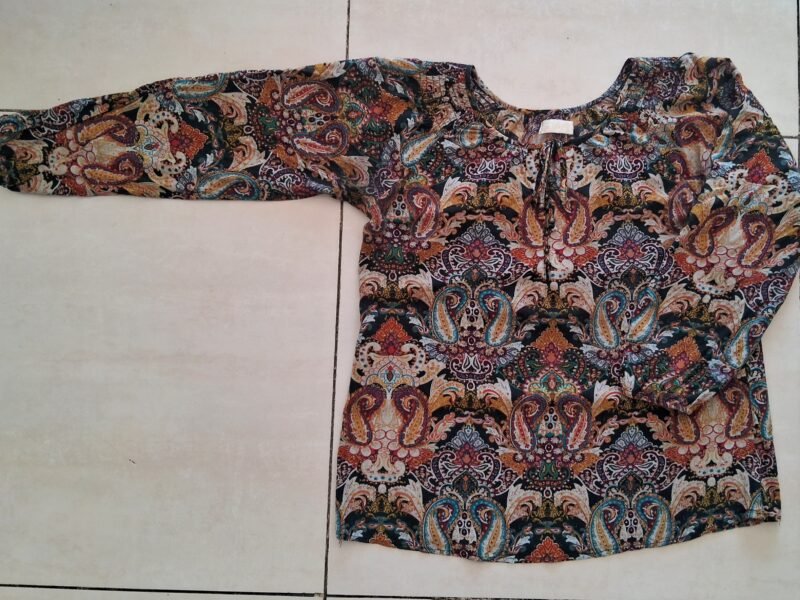 Remera estilo Hindu con manga larga